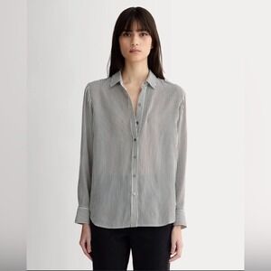 Everlane 100% silk button down dress shirt Size 4